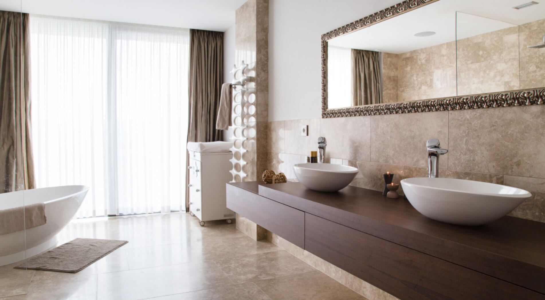 Obklady a dlažby (interiér)